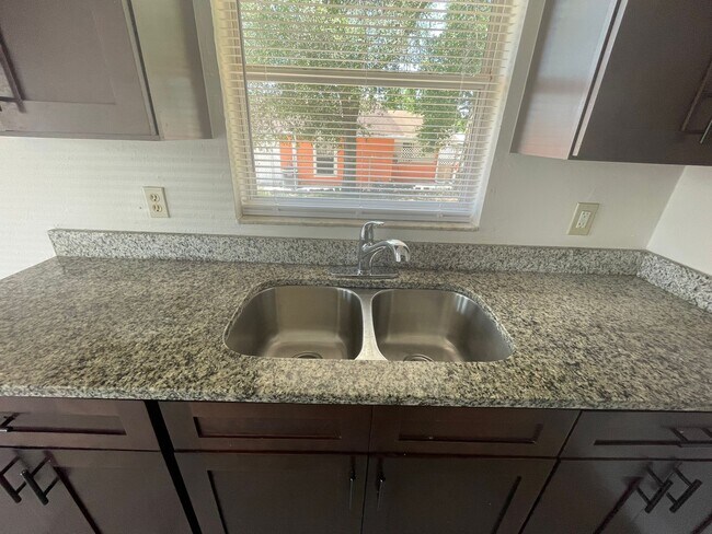 Building Photo - 3519 Benito Juarez Cir