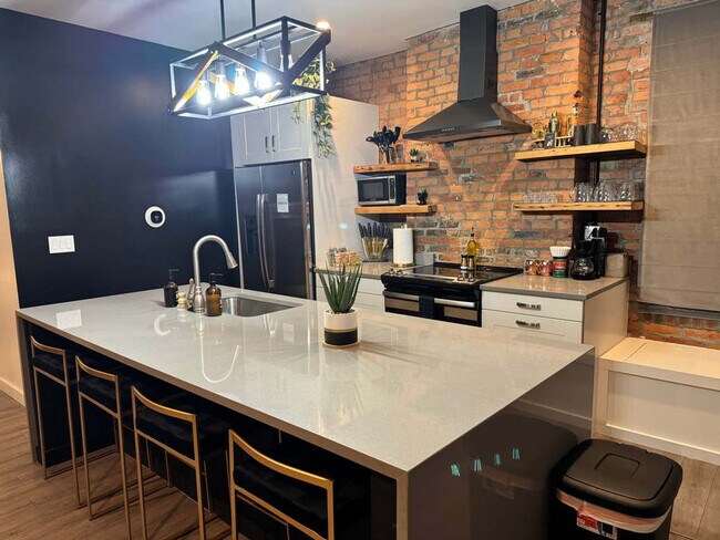 Building Photo - 59 E Russell St