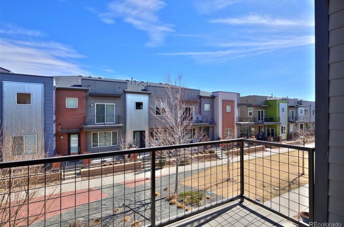 Building Photo - 2053 W 67th Pl