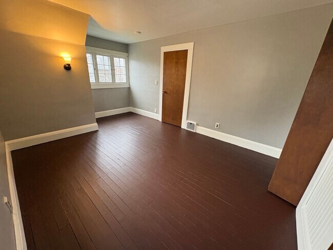 Building Photo - Move-In Ready 3BR Single-Family Home Near Goodyear Heights Metro Park