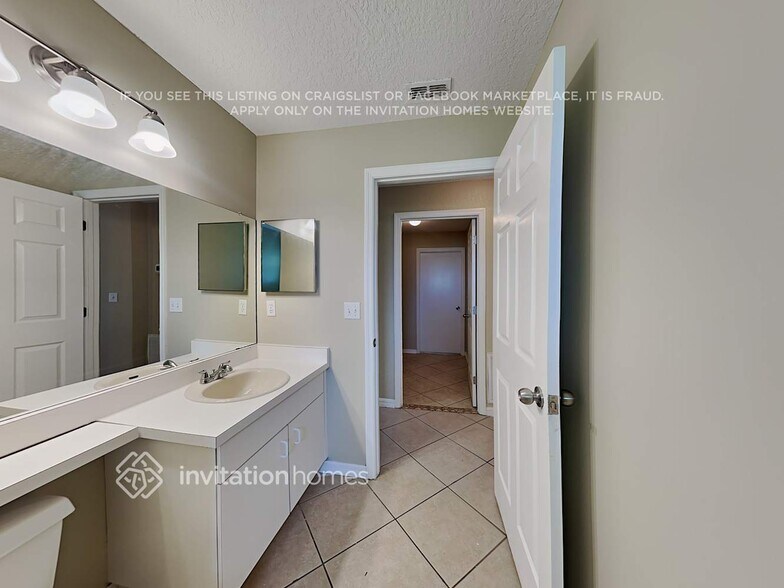 Building Photo - 3132 Little Valley Way