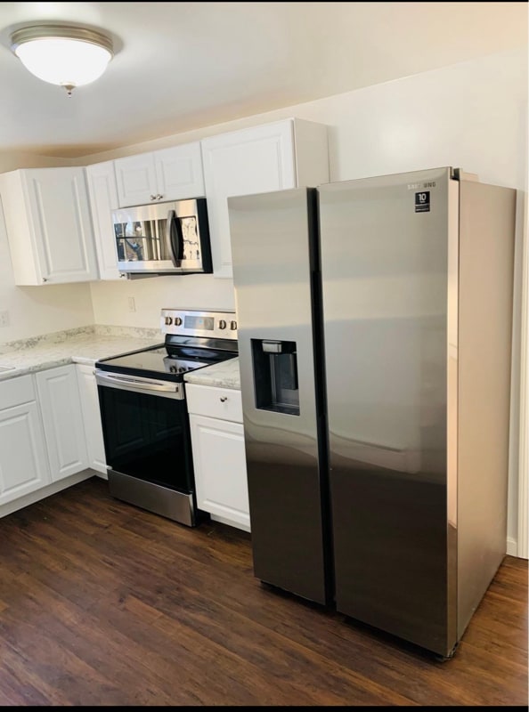 Building Photo - 111 Hall St