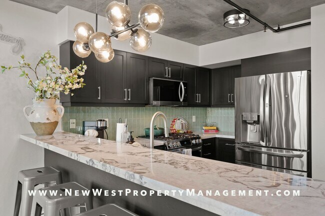 Building Photo - Spectacular Little Italy Loft at Doma, 2 Parking Spaces! Small Pet OK!