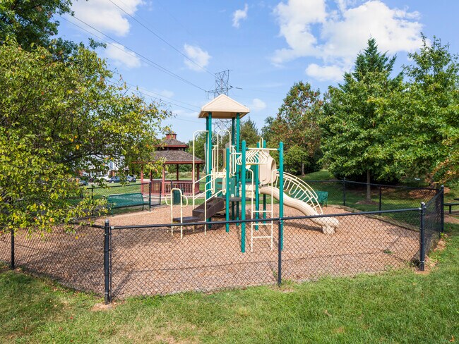 Building Photo - 2498 Curie Ct