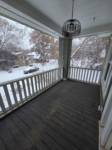 Building Photo - 5921 Harrison St