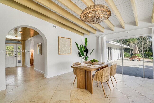 Building Photo - 19655 N Riverside Dr