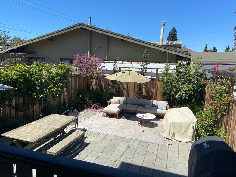 Building Photo - 692 62nd St