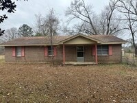 Building Photo - 416 St James Church Loop