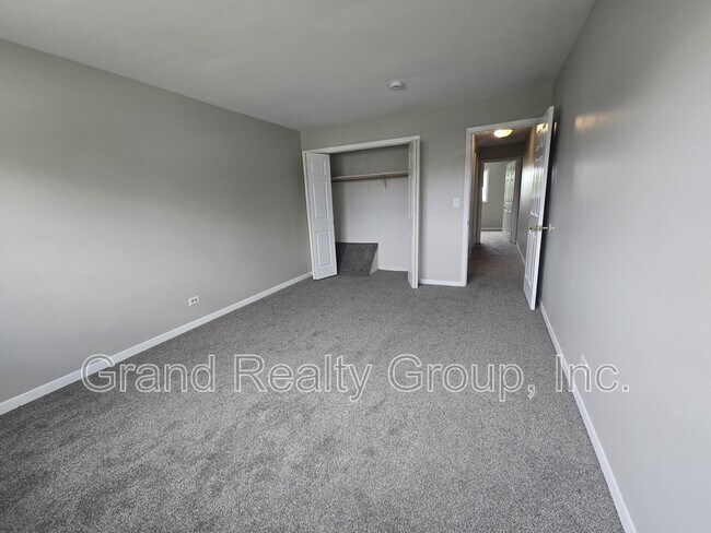 Building Photo - 632 Anita Ave