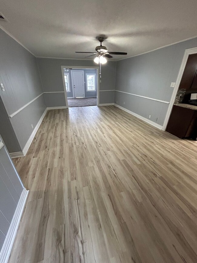 Building Photo - Interested in this home? You clearly have exceptional taste!