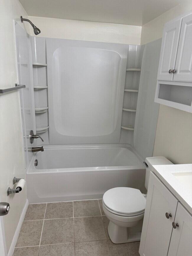 Building Photo - 321 Thalia Station Ct