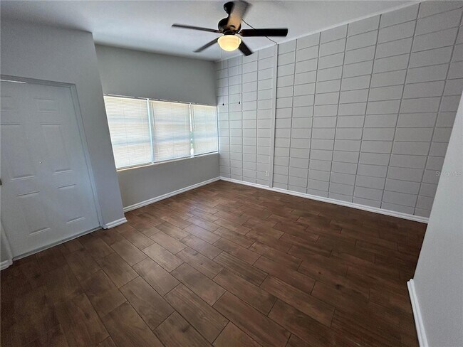 Building Photo - 1720 Miller Ave