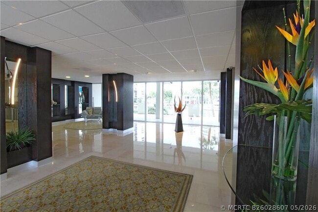 Building Photo - 2800 E Sunrise Blvd
