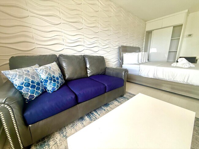 Building Photo - 19201 Collins Ave