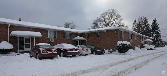 Building Photo - Westport Manor Apartments