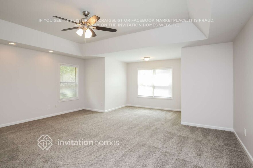 Building Photo - 532 Suwanee Oaks Dr NE