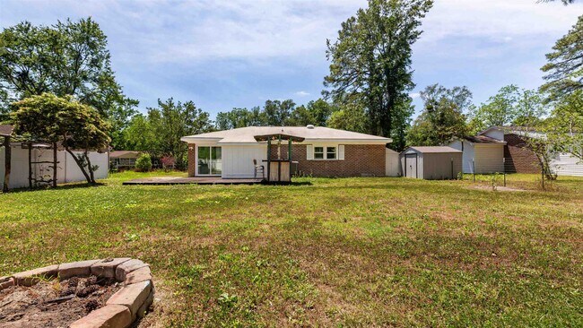 Building Photo - 4070 Long Line Ln