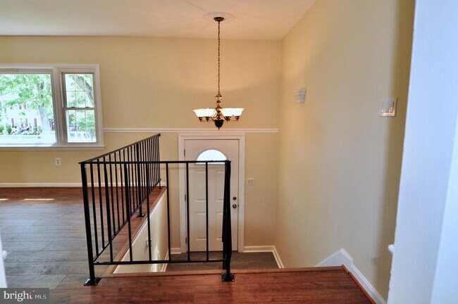 Building Photo - 13831 Delaney Rd
