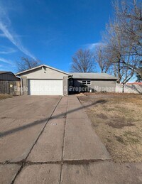 Building Photo - East Tulsa House for Rent (3beds/1.5baths)