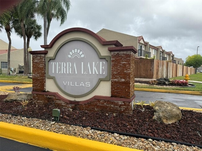 Building Photo - 6250 SW 130th Ave