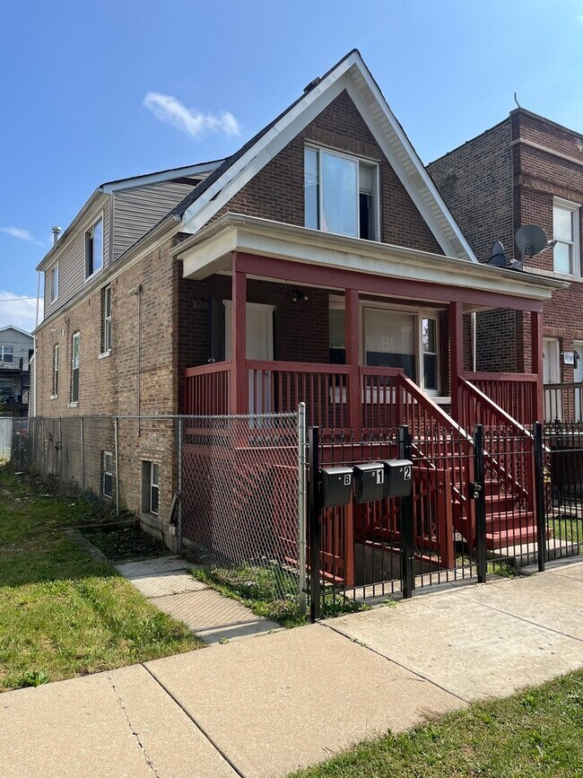 Building Photo - 1249 S Kolin Ave