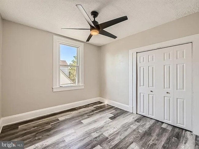 Building Photo - 3101 Gibbons Ave