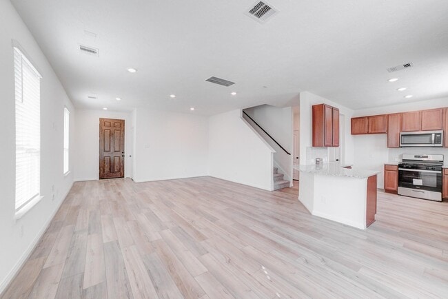 Building Photo - 9307 Central Pl