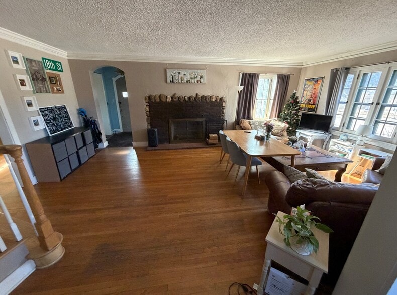 Building Photo - 1801 Arapahoe St