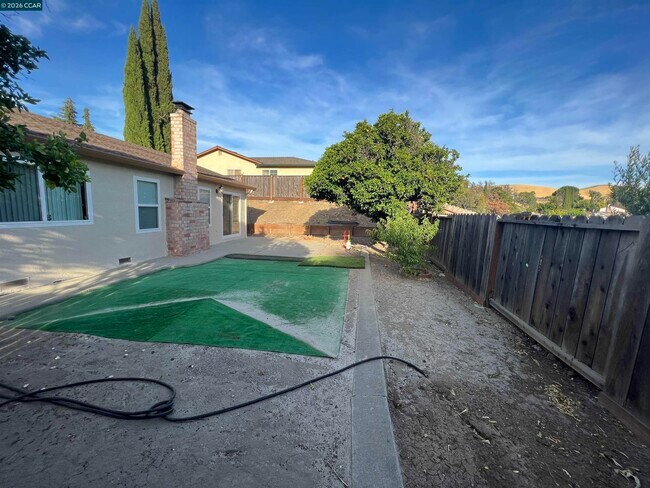 Building Photo - 1091 Alamo Ct