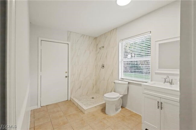 Building Photo - 260 13th St SW