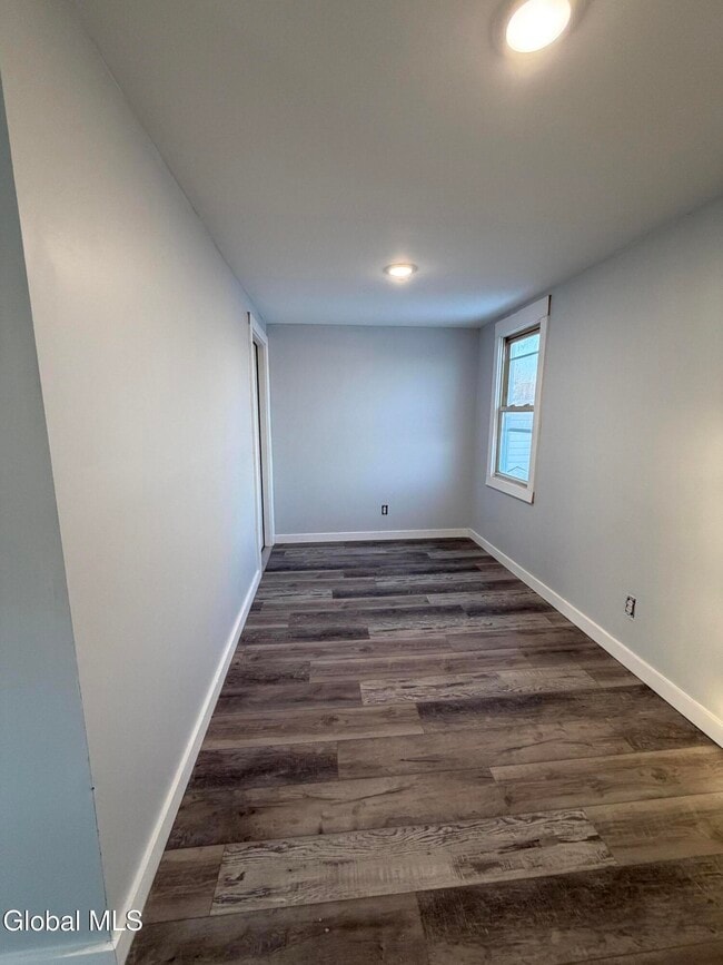 Building Photo - 1804 3rd Ave