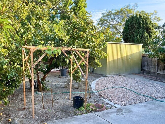 Building Photo - Move-In Ready 2BR/1BA Home in Oceanside 55+ Community - Peacock Hills