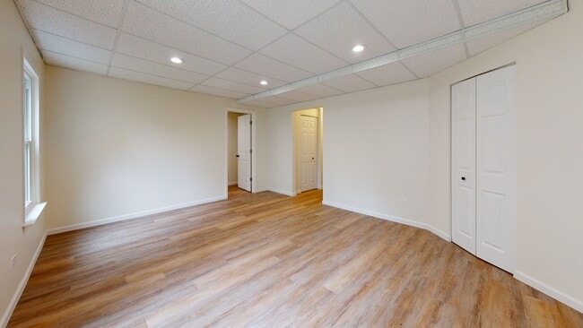 Building Photo - 1913 Barnhill Dr