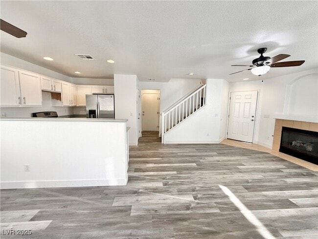 Building Photo - 10596 Corte Sierra St