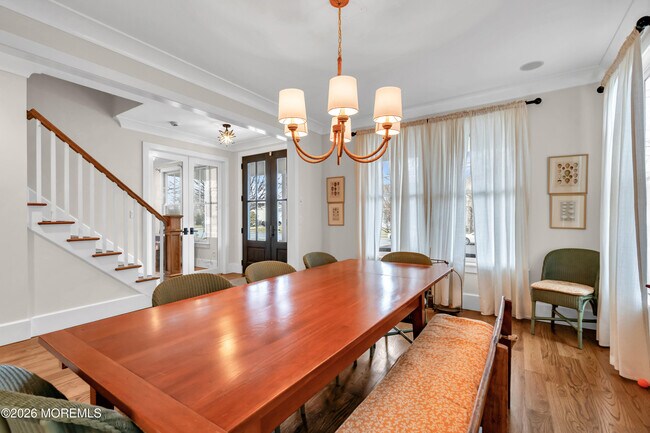 Building Photo - 513 Morris Ave