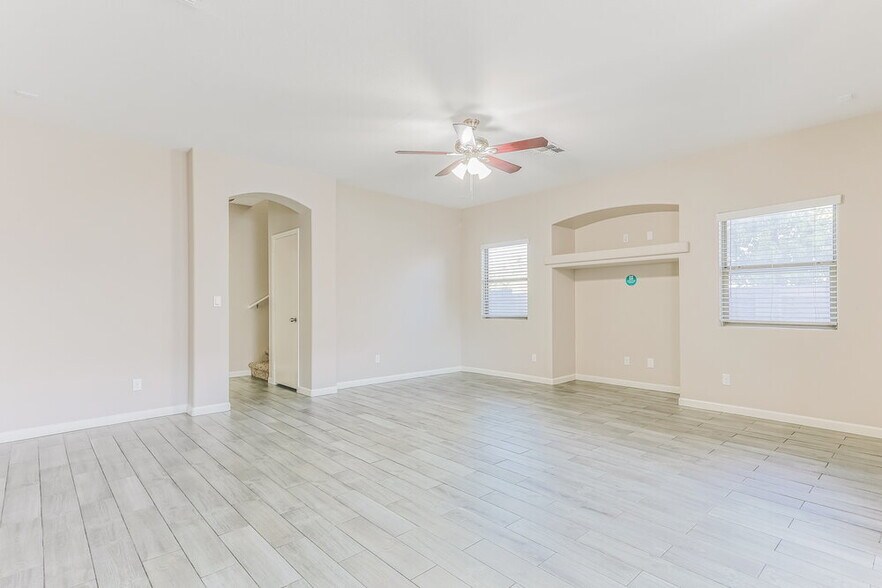 Building Photo - 326 N 103rd Pl