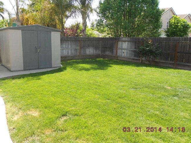 Building Photo - 238 N Adler Ave