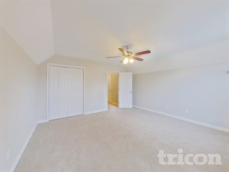 Building Photo - 13 Walnut Grove Way