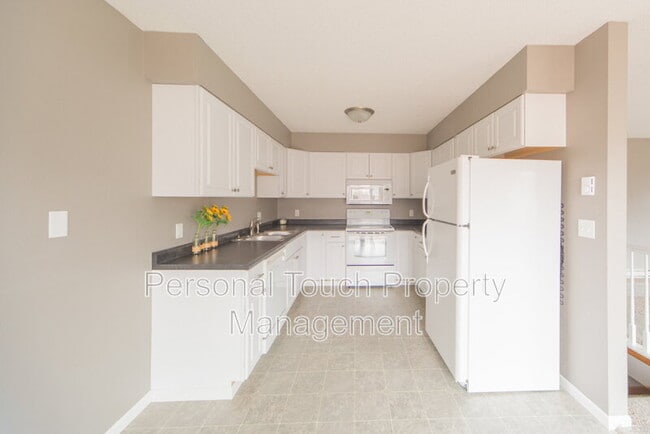 Building Photo - 1239 19th St N