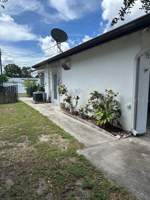 Building Photo - 1569 Cambridge Dr
