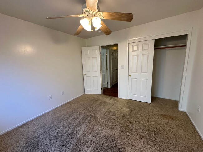 Building Photo - 3 Bed, 2 Bath Home with Spacious Backyard!