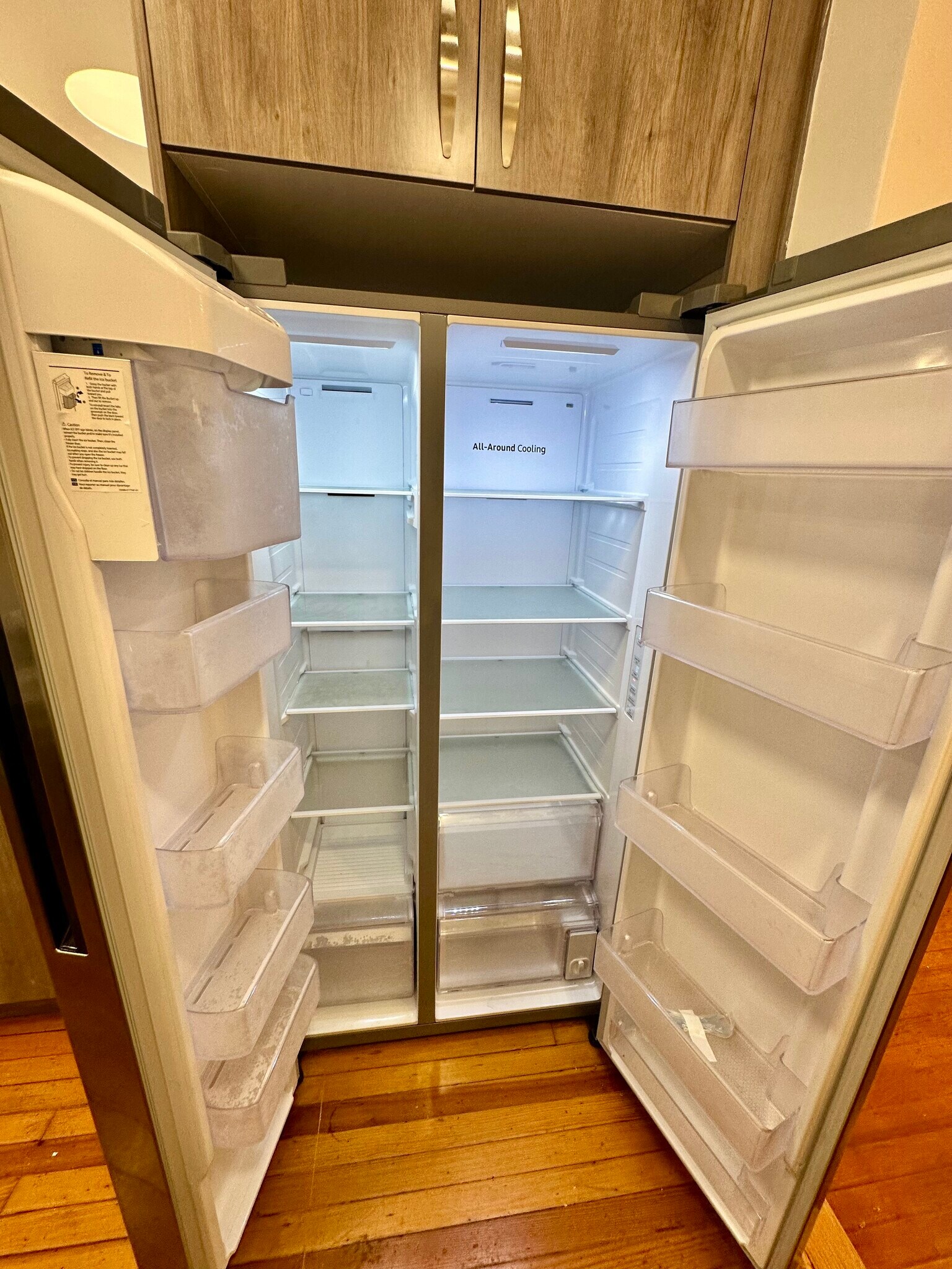 NEW Samsung Stainless Steel refrigerator. - 328 High St