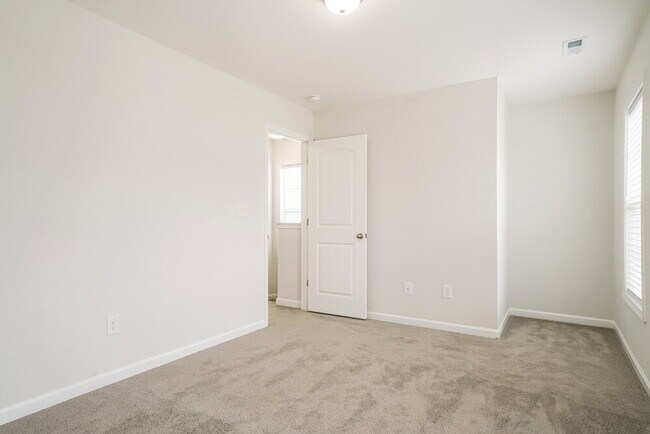 Building Photo - 106 Rosemary St