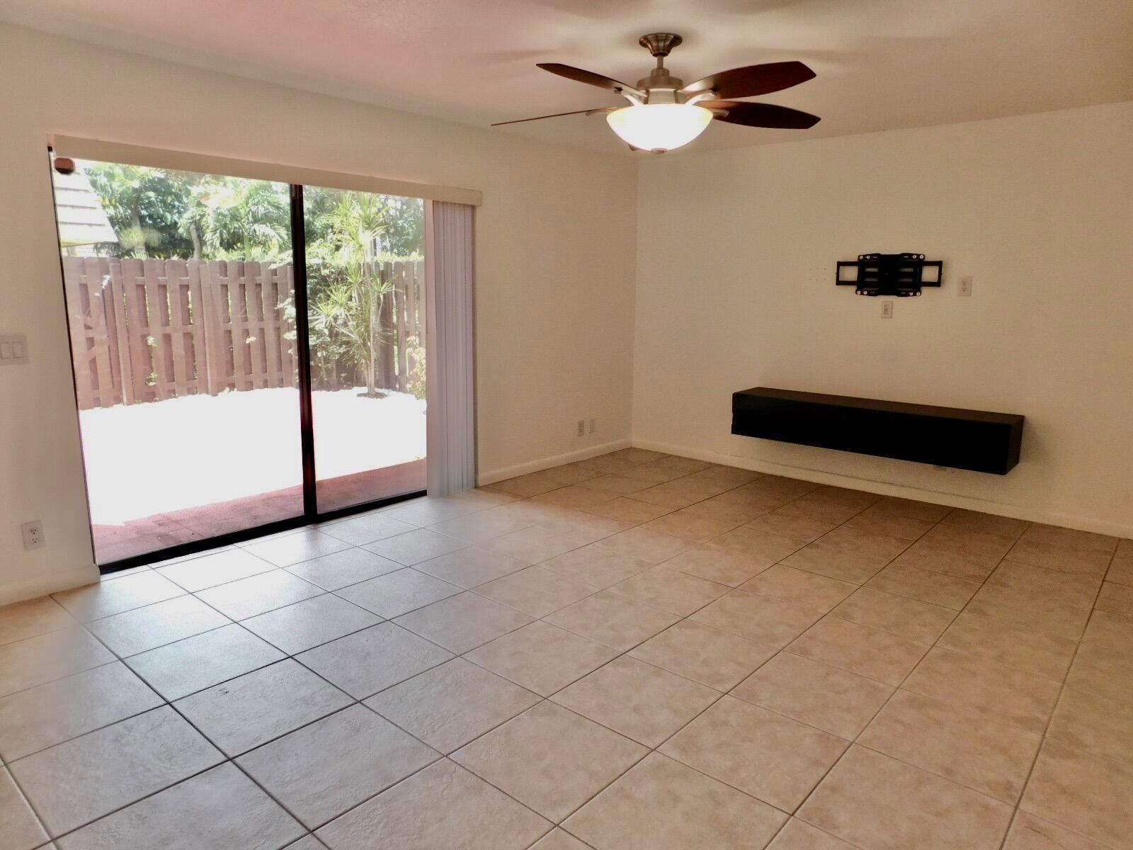 Building Photo - 4155 Turnberry Cir