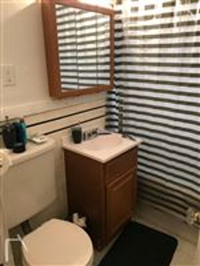 Building Photo - Classic Boston Studio | Elevator Building, Laundry & Parking Available