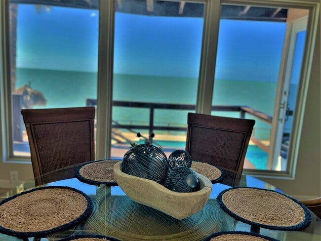 Building Photo - 602 N Shore Dr E