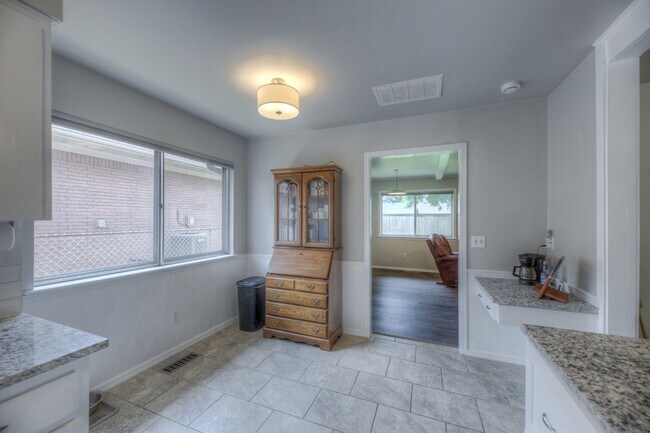 Building Photo - 6712 E 51st Pl