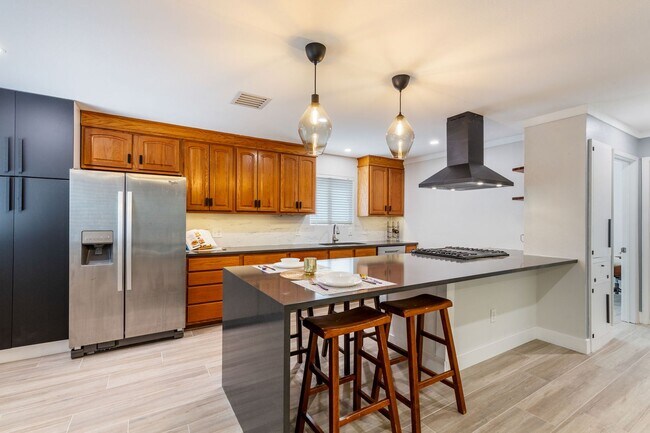 Building Photo - 7107 Barnsdale Way  Austin TX 78745