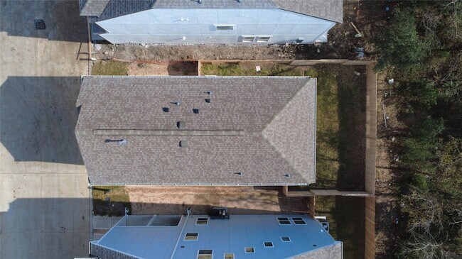 Building Photo - 3352 Vine Ter Trce