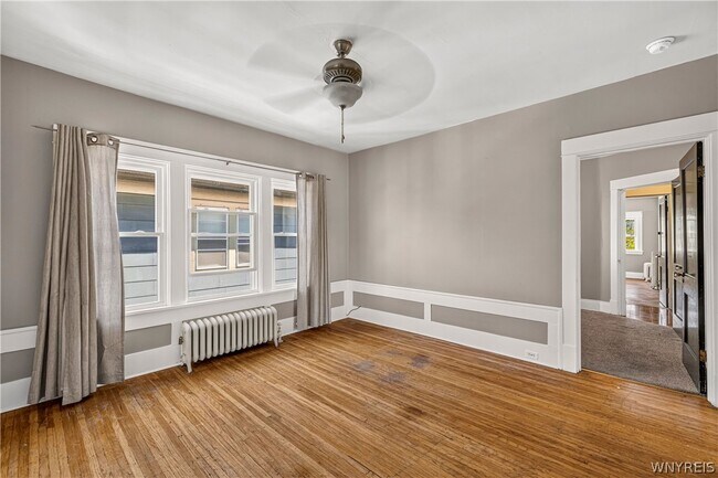 Building Photo - 41 Crestwood Ave